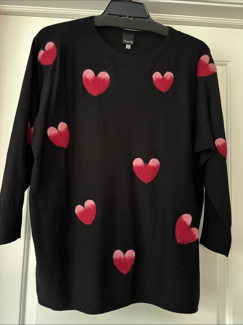 New w/o Tags - Aneda Black Sweater with Pink Red Hearts - 1X